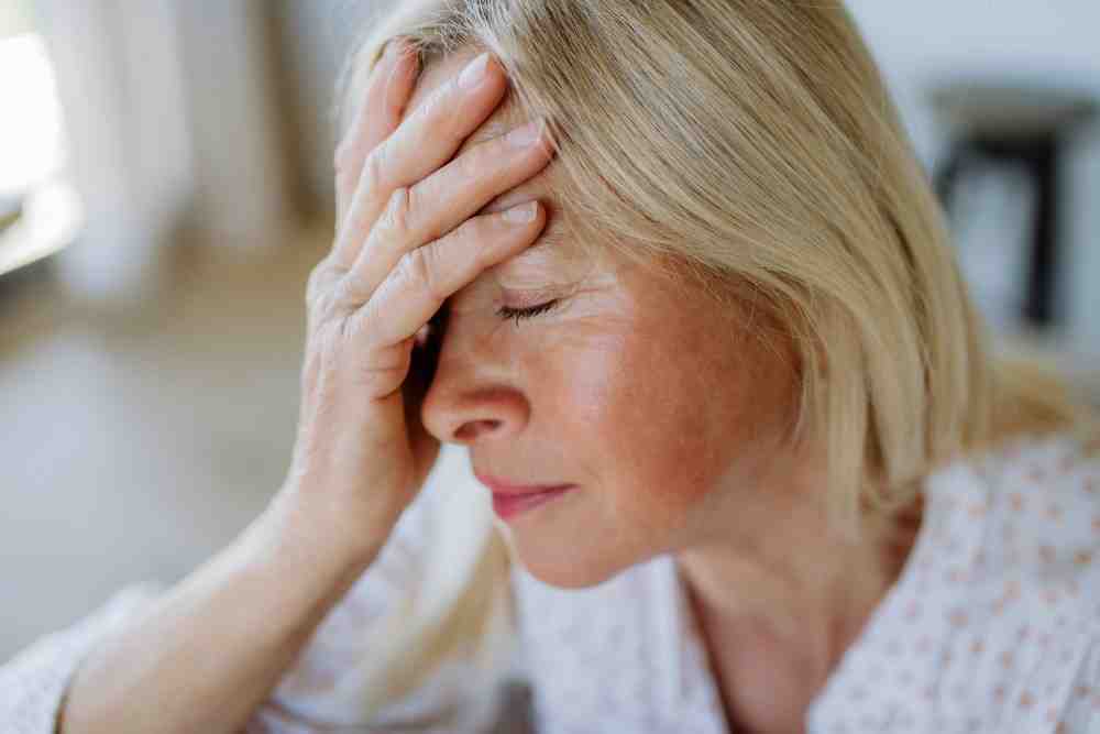 Femme faisant une crise d'hypoglycémie